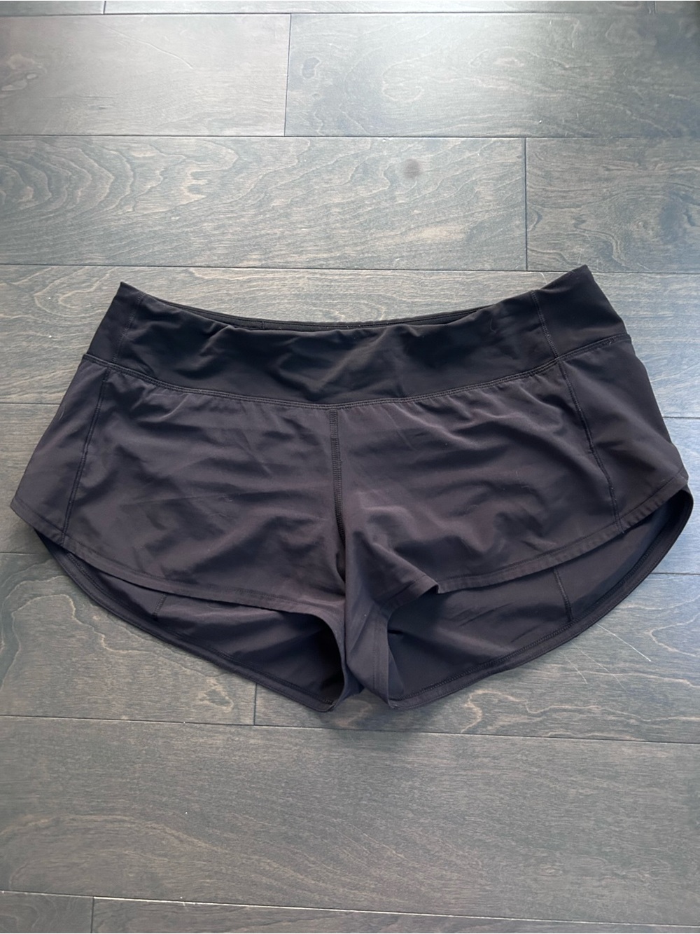 lululemon speed up shorts black size 8